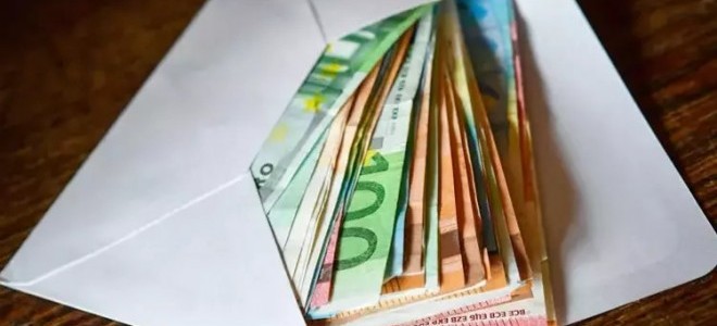 Hollanda bankaları müşterilerini “evde nakit tutmaya” çağıracak